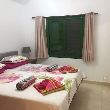 Lazy Daze Villa Playa Blanca (Lanzarote)